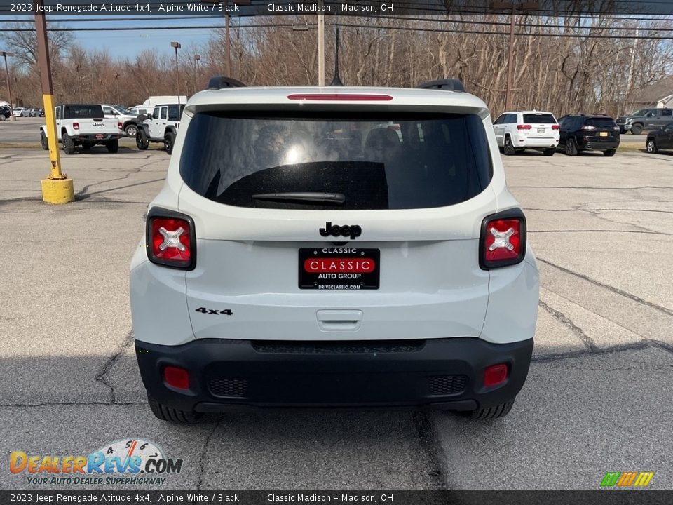 2023 Jeep Renegade Altitude 4x4 Alpine White / Black Photo #13