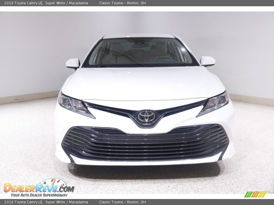 2019 Toyota Camry LE Super White / Macadamia Photo #2
