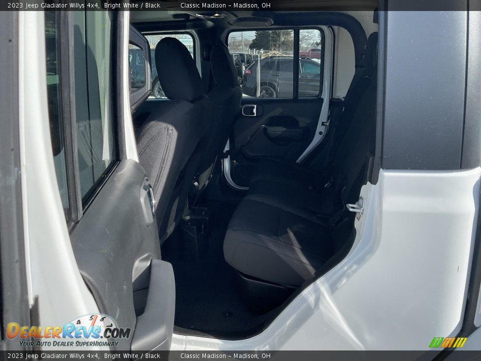 2023 Jeep Gladiator Willys 4x4 Bright White / Black Photo #3