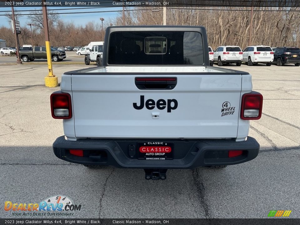 2023 Jeep Gladiator Willys 4x4 Bright White / Black Photo #11