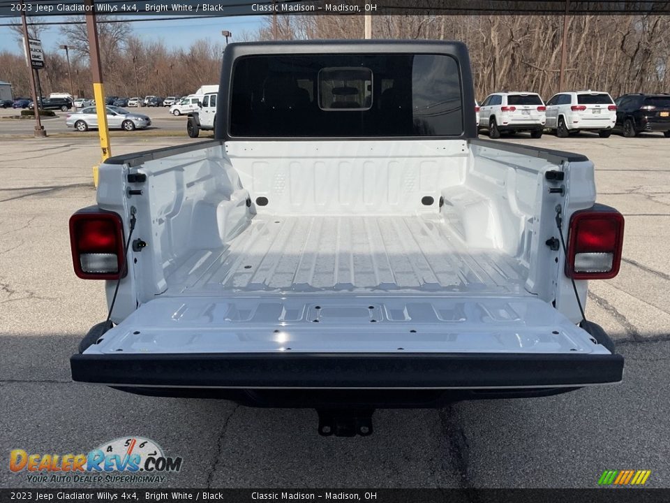 2023 Jeep Gladiator Willys 4x4 Bright White / Black Photo #12