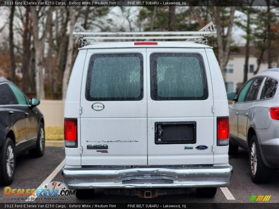 2013 Ford E Series Van E250 Cargo Oxford White / Medium Flint Photo #6