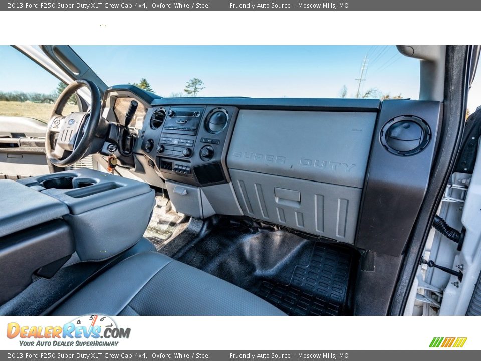 2013 Ford F250 Super Duty XLT Crew Cab 4x4 Oxford White / Steel Photo #23