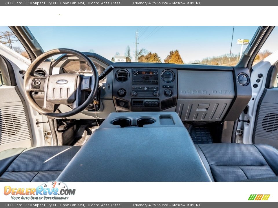 2013 Ford F250 Super Duty XLT Crew Cab 4x4 Oxford White / Steel Photo #26