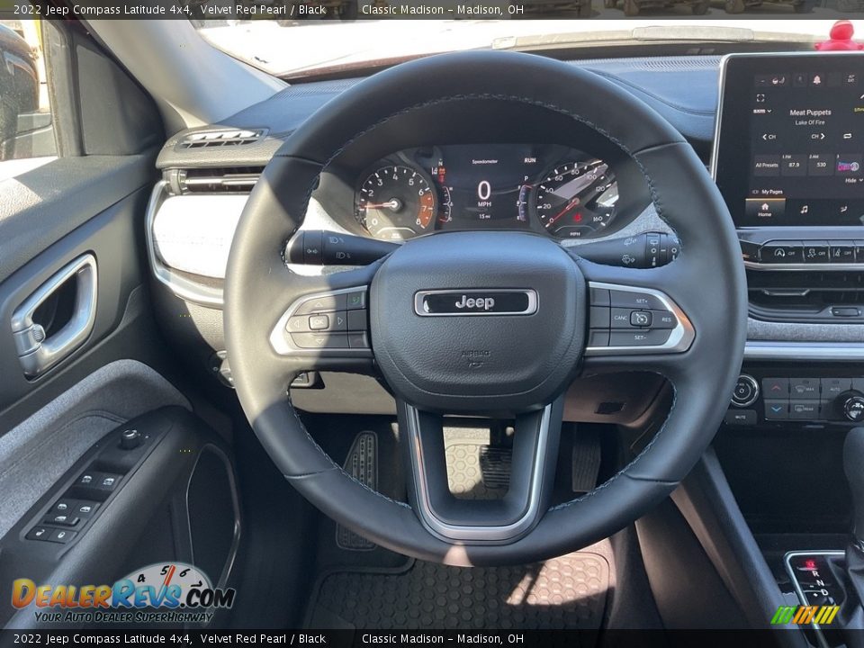 2022 Jeep Compass Latitude 4x4 Velvet Red Pearl / Black Photo #4