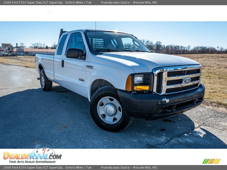 Front 3/4 View of 2006 Ford F250 Super Duty XLT SuperCab Photo #1