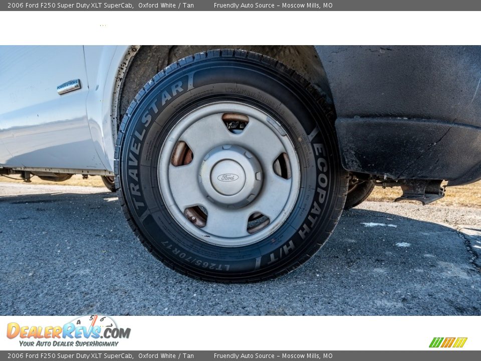 2006 Ford F250 Super Duty XLT SuperCab Oxford White / Tan Photo #2