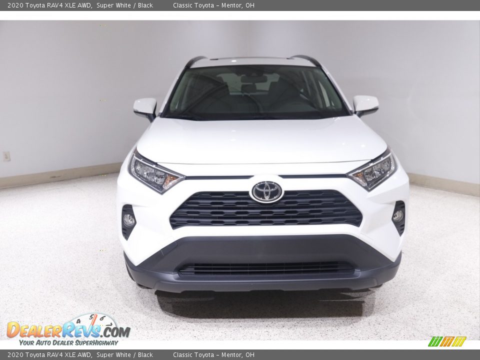 2020 Toyota RAV4 XLE AWD Super White / Black Photo #2