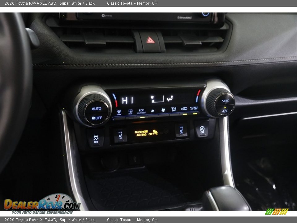 2020 Toyota RAV4 XLE AWD Super White / Black Photo #12