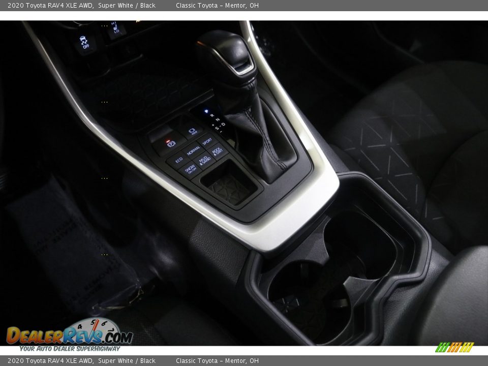 2020 Toyota RAV4 XLE AWD Super White / Black Photo #13