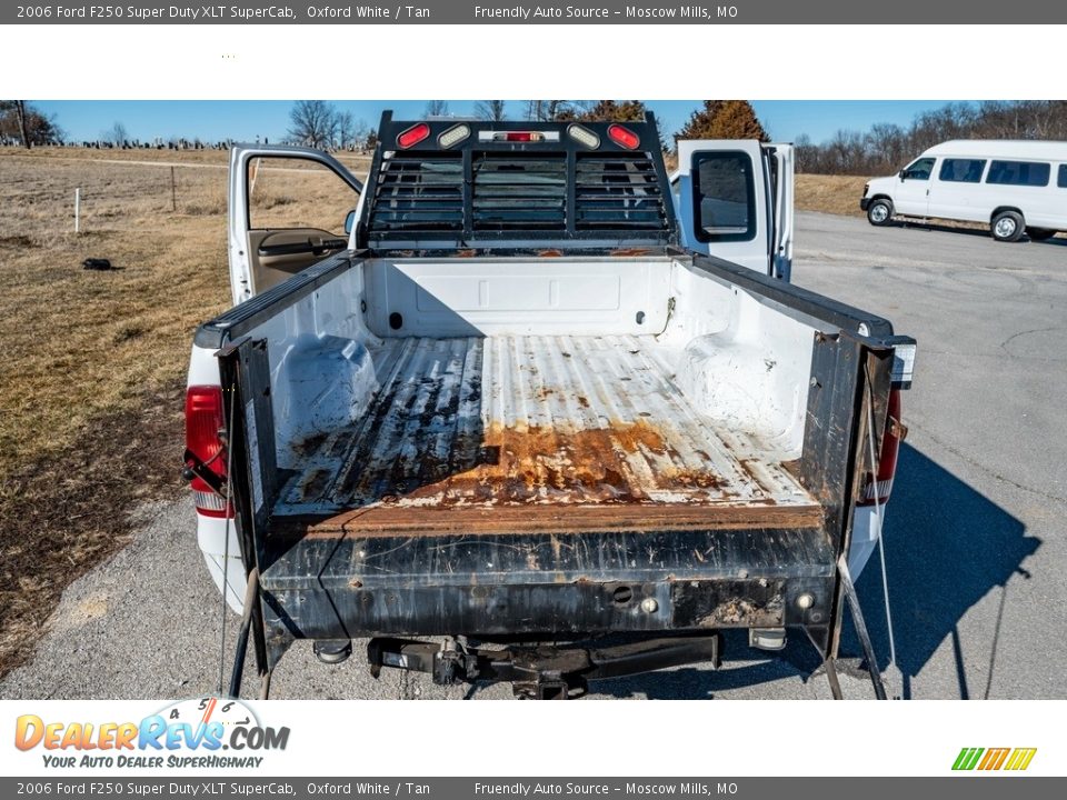 2006 Ford F250 Super Duty XLT SuperCab Oxford White / Tan Photo #20