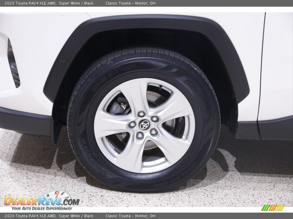 2020 Toyota RAV4 XLE AWD Super White / Black Photo #20