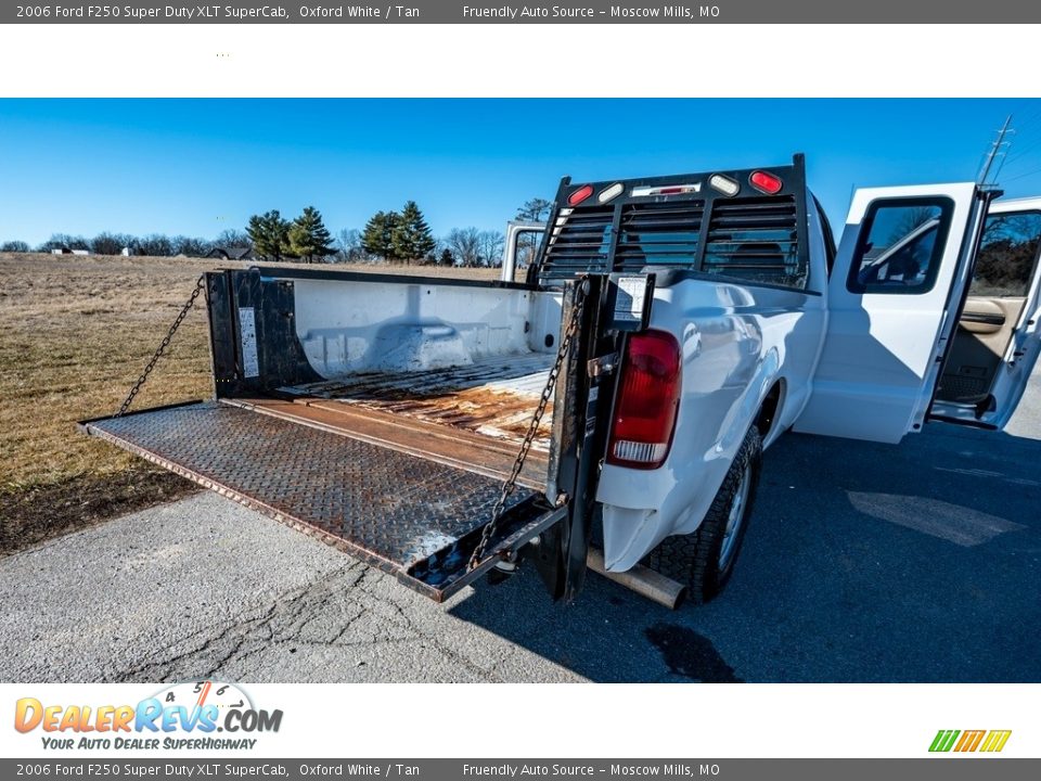 2006 Ford F250 Super Duty XLT SuperCab Oxford White / Tan Photo #22