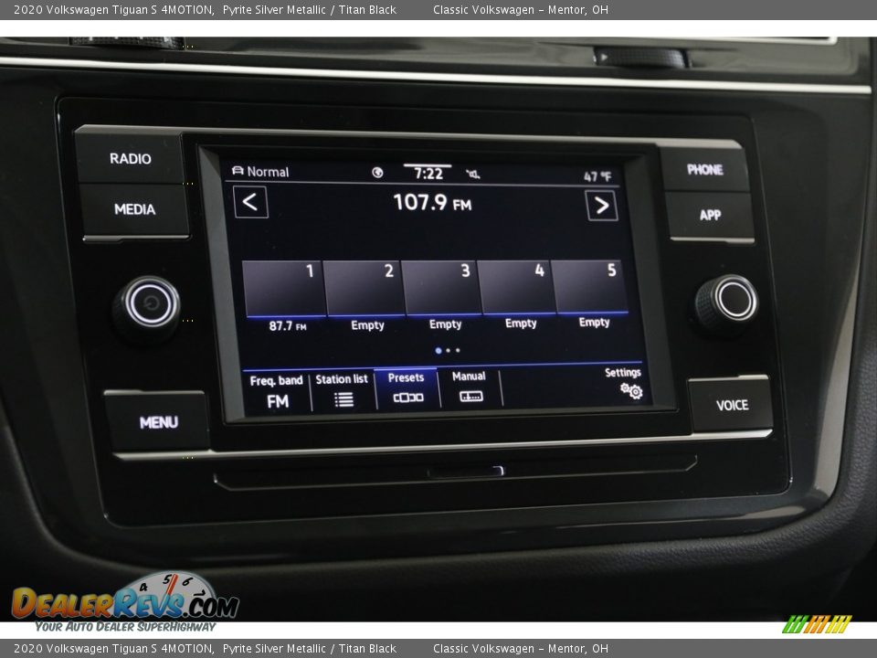 2020 Volkswagen Tiguan S 4MOTION Pyrite Silver Metallic / Titan Black Photo #10