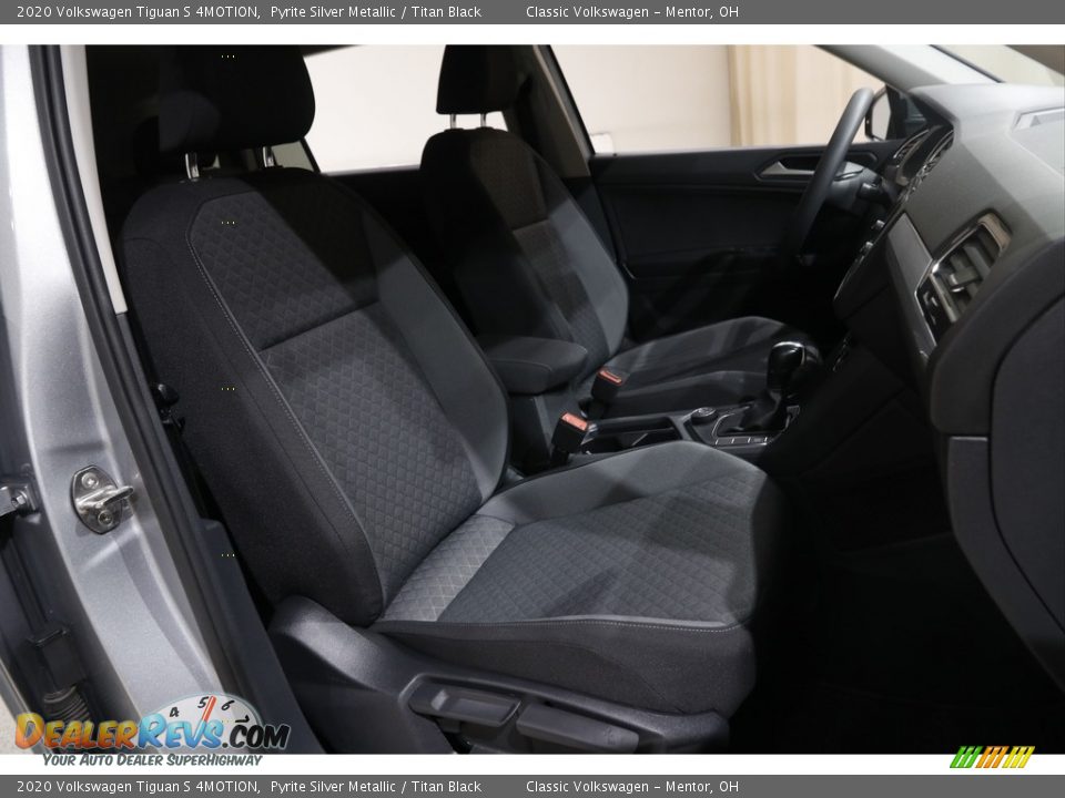2020 Volkswagen Tiguan S 4MOTION Pyrite Silver Metallic / Titan Black Photo #14