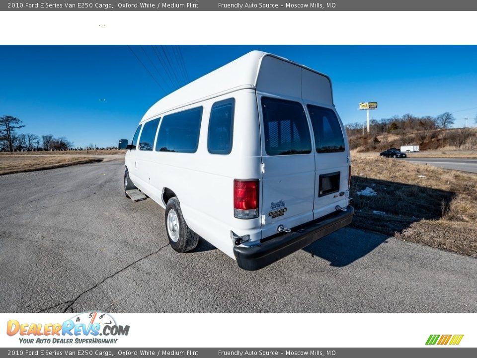 2010 Ford E Series Van E250 Cargo Oxford White / Medium Flint Photo #6