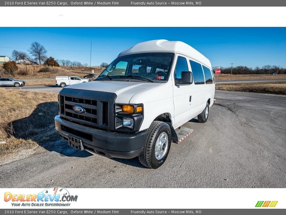 2010 Ford E Series Van E250 Cargo Oxford White / Medium Flint Photo #8