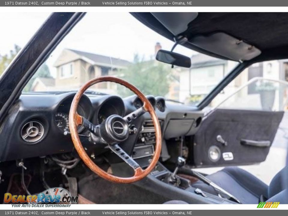 Front Seat of 1971 Datsun 240Z  Photo #9
