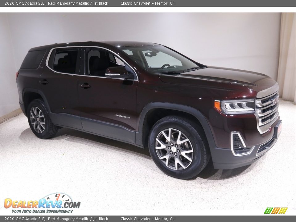 Front 3/4 View of 2020 GMC Acadia SLE Photo #1