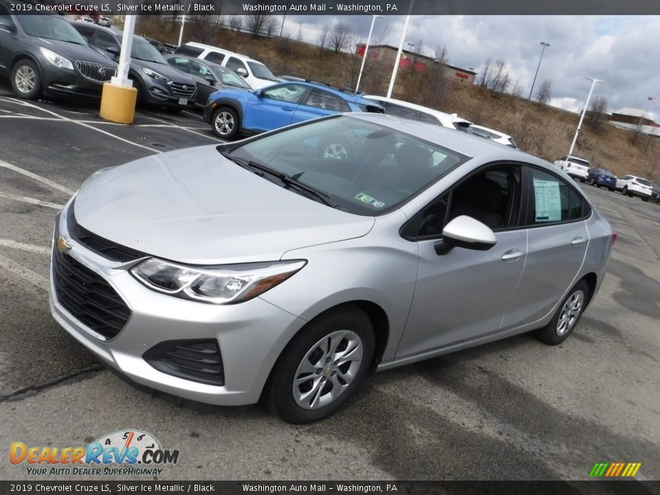 2019 Chevrolet Cruze LS Silver Ice Metallic / Black Photo #4