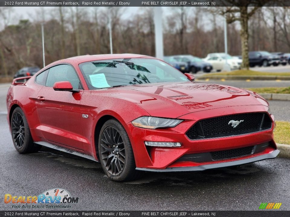 Front 3/4 View of 2022 Ford Mustang GT Premium Fastback Photo #3