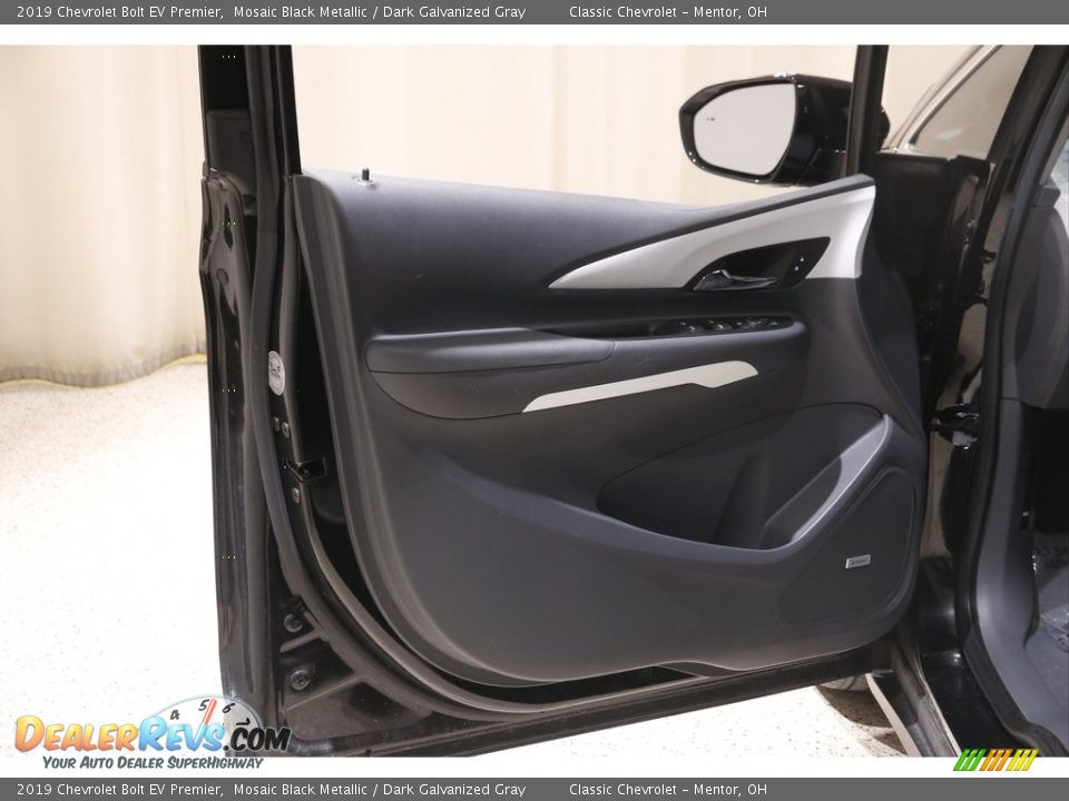 Door Panel of 2019 Chevrolet Bolt EV Premier Photo #5