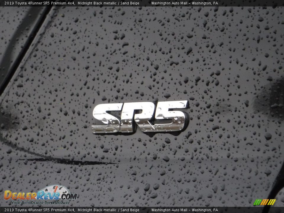 2019 Toyota 4Runner SR5 Premium 4x4 Midnight Black metallic / Sand Beige Photo #14
