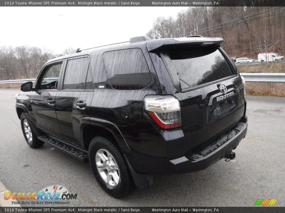 2019 Toyota 4Runner SR5 Premium 4x4 Midnight Black metallic / Sand Beige Photo #18