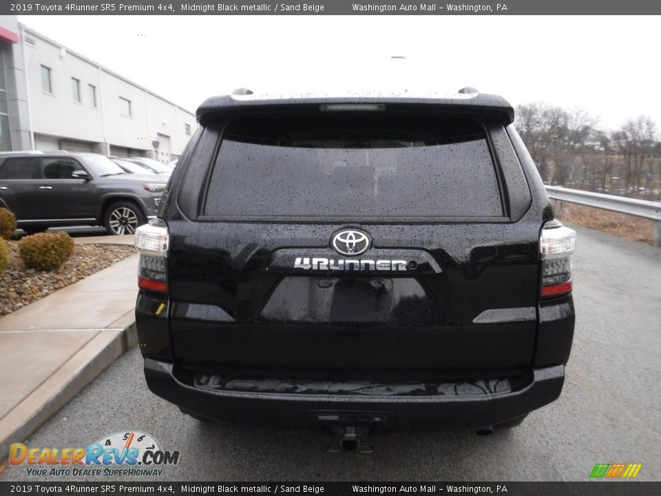 2019 Toyota 4Runner SR5 Premium 4x4 Midnight Black metallic / Sand Beige Photo #19