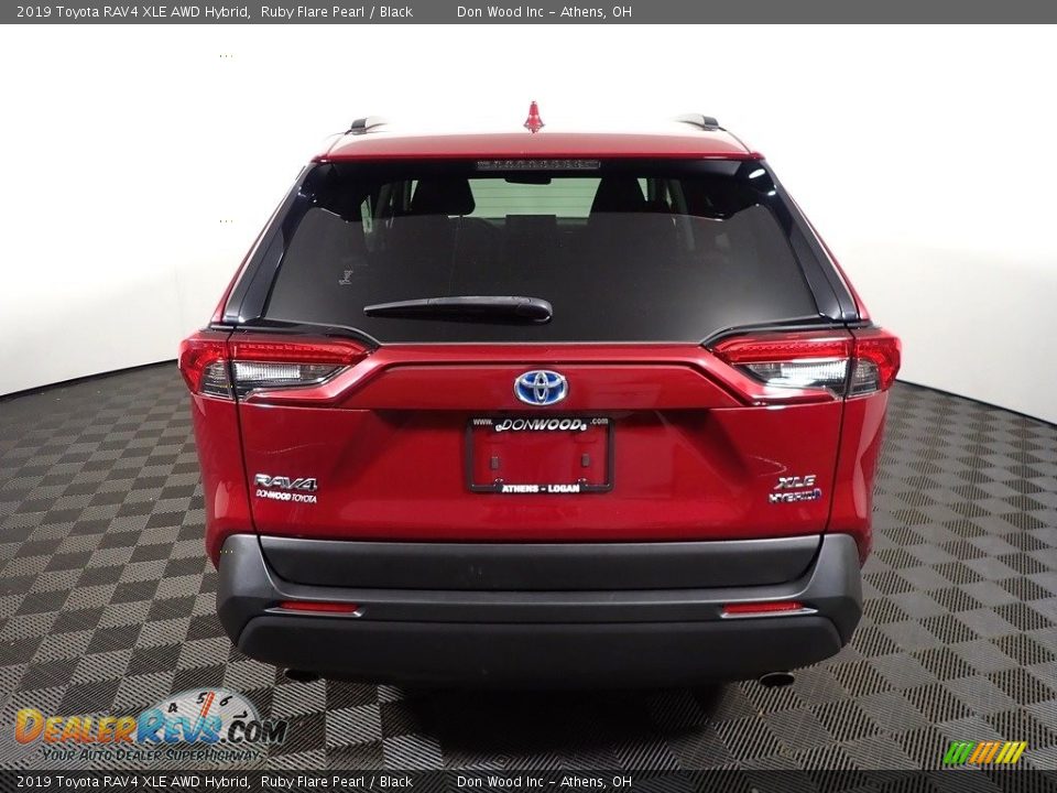 2019 Toyota RAV4 XLE AWD Hybrid Ruby Flare Pearl / Black Photo #12