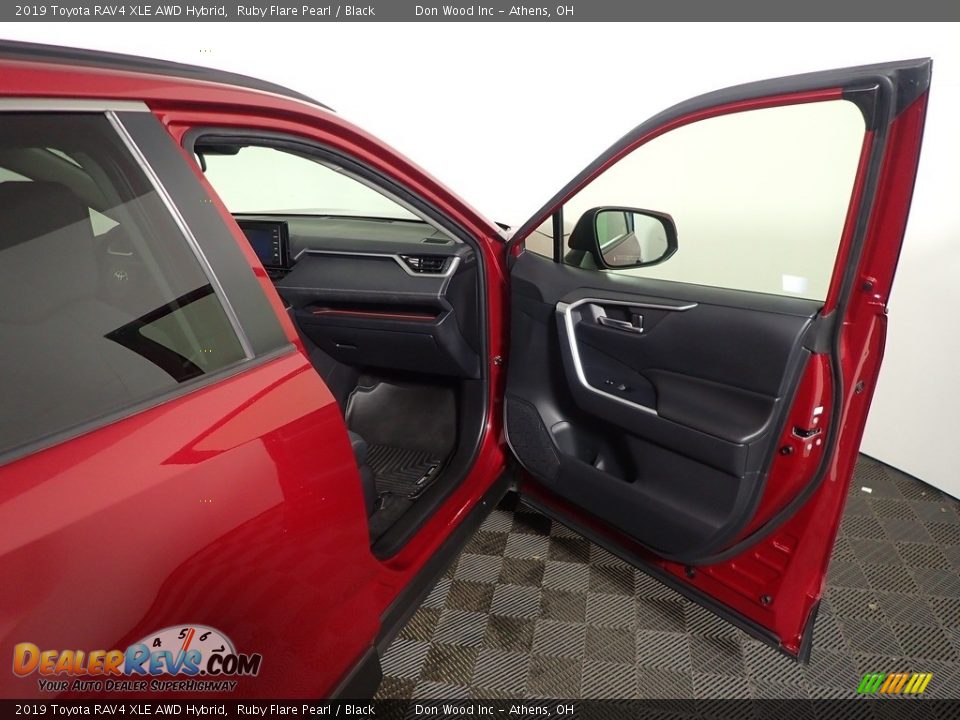 2019 Toyota RAV4 XLE AWD Hybrid Ruby Flare Pearl / Black Photo #34