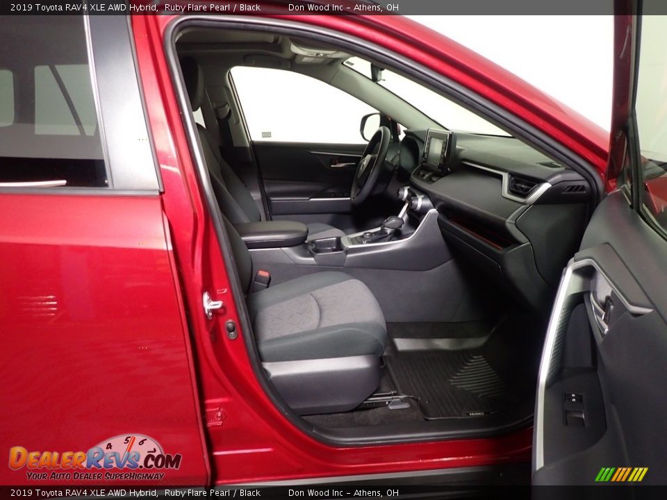 2019 Toyota RAV4 XLE AWD Hybrid Ruby Flare Pearl / Black Photo #35