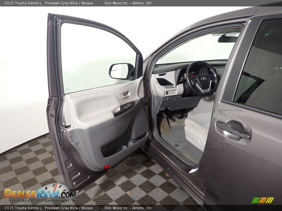 2015 Toyota Sienna L Predawn Gray Mica / Bisque Photo #16