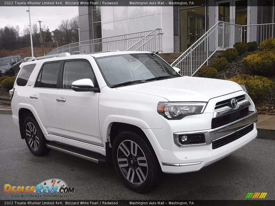 Front 3/4 View of 2022 Toyota 4Runner Limited 4x4 Photo #1