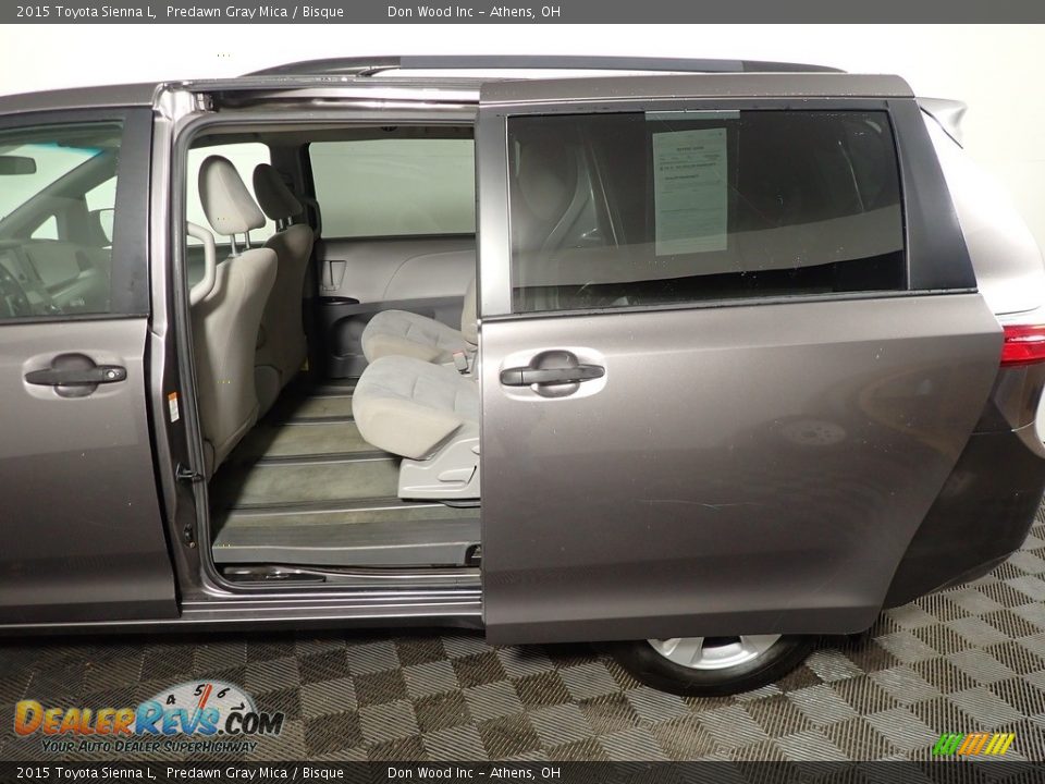 2015 Toyota Sienna L Predawn Gray Mica / Bisque Photo #29