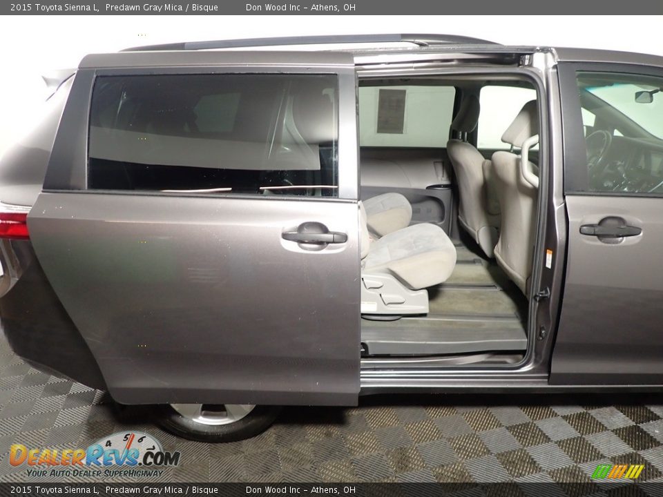 2015 Toyota Sienna L Predawn Gray Mica / Bisque Photo #31