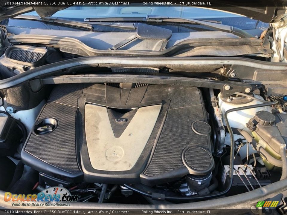 2010 Mercedes-Benz GL 350 BlueTEC 4Matic Arctic White / Cashmere Photo #16