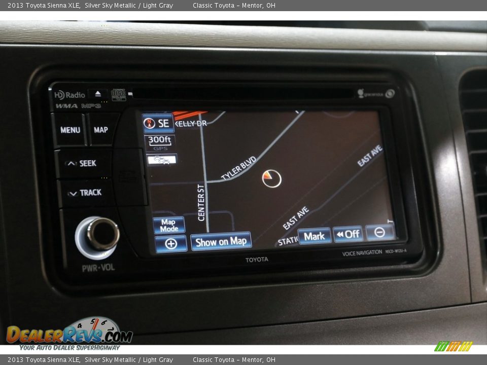 2013 Toyota Sienna XLE Silver Sky Metallic / Light Gray Photo #10