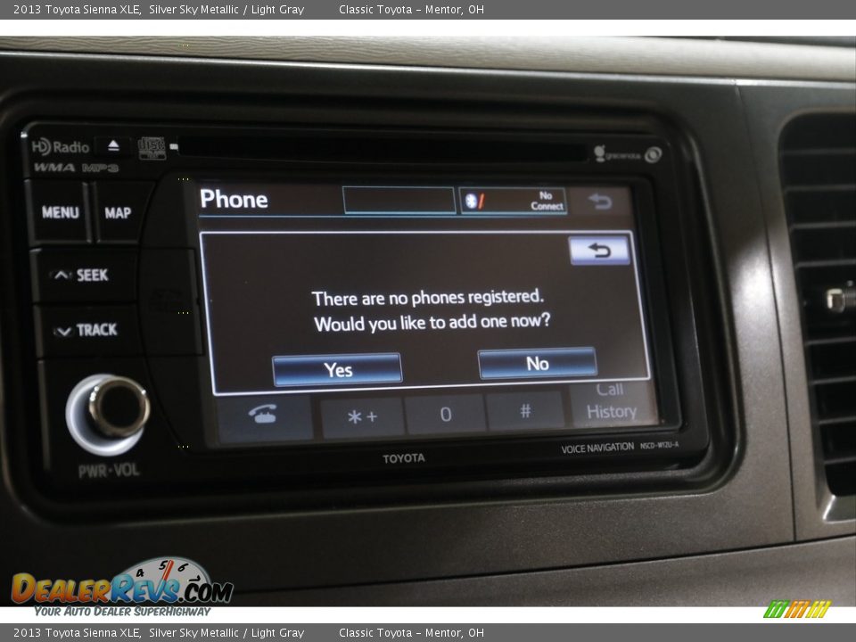 2013 Toyota Sienna XLE Silver Sky Metallic / Light Gray Photo #12