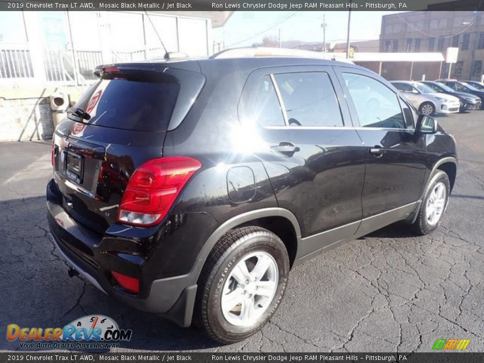 2019 Chevrolet Trax LT AWD Mosaic Black Metallic / Jet Black Photo #7