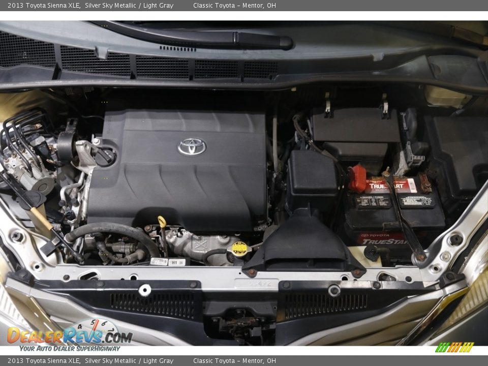 2013 Toyota Sienna XLE Silver Sky Metallic / Light Gray Photo #21