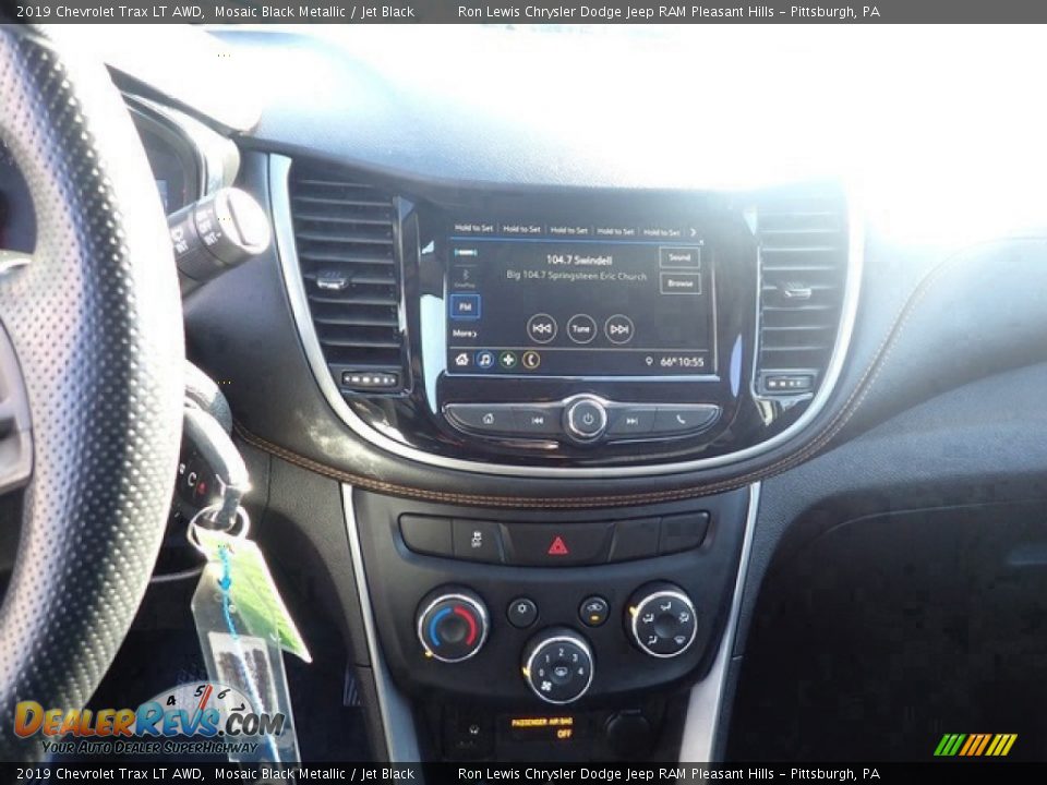 2019 Chevrolet Trax LT AWD Mosaic Black Metallic / Jet Black Photo #18