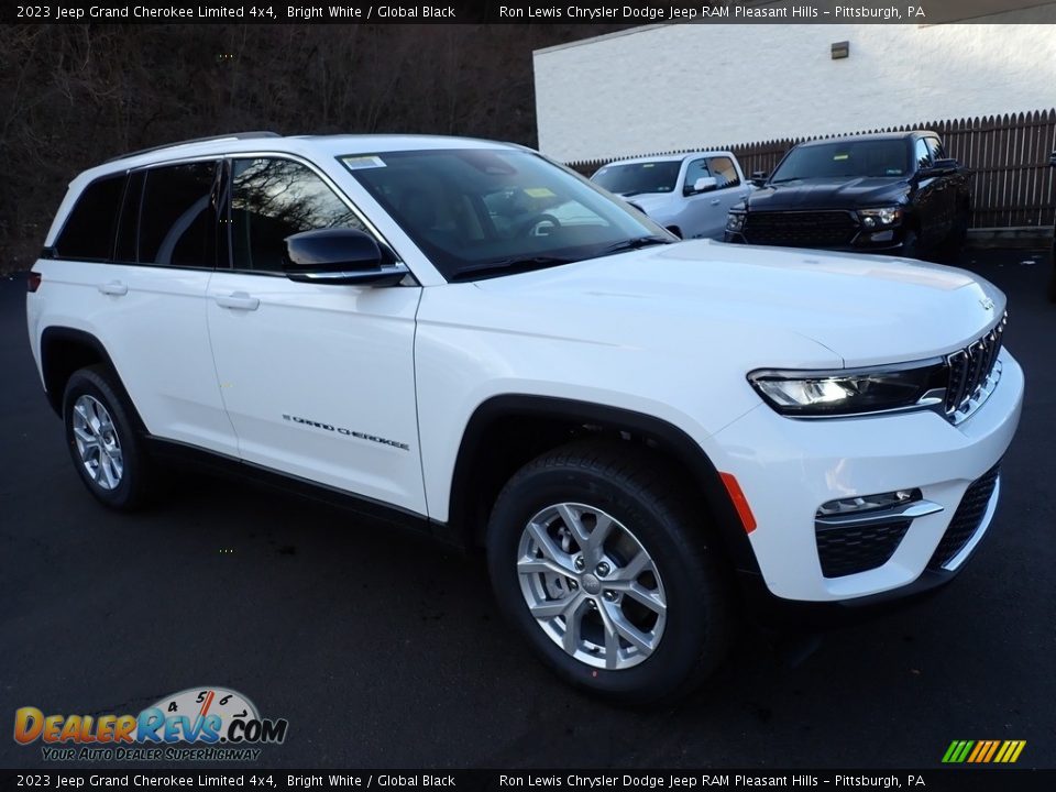 2023 Jeep Grand Cherokee Limited 4x4 Bright White / Global Black Photo #8