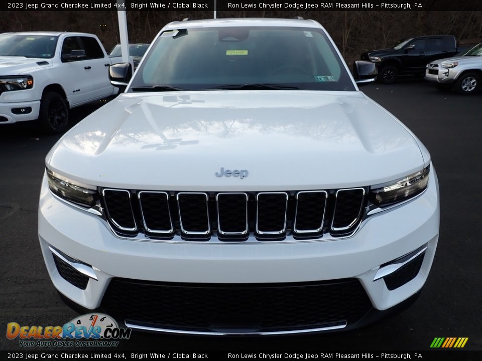 2023 Jeep Grand Cherokee Limited 4x4 Bright White / Global Black Photo #9