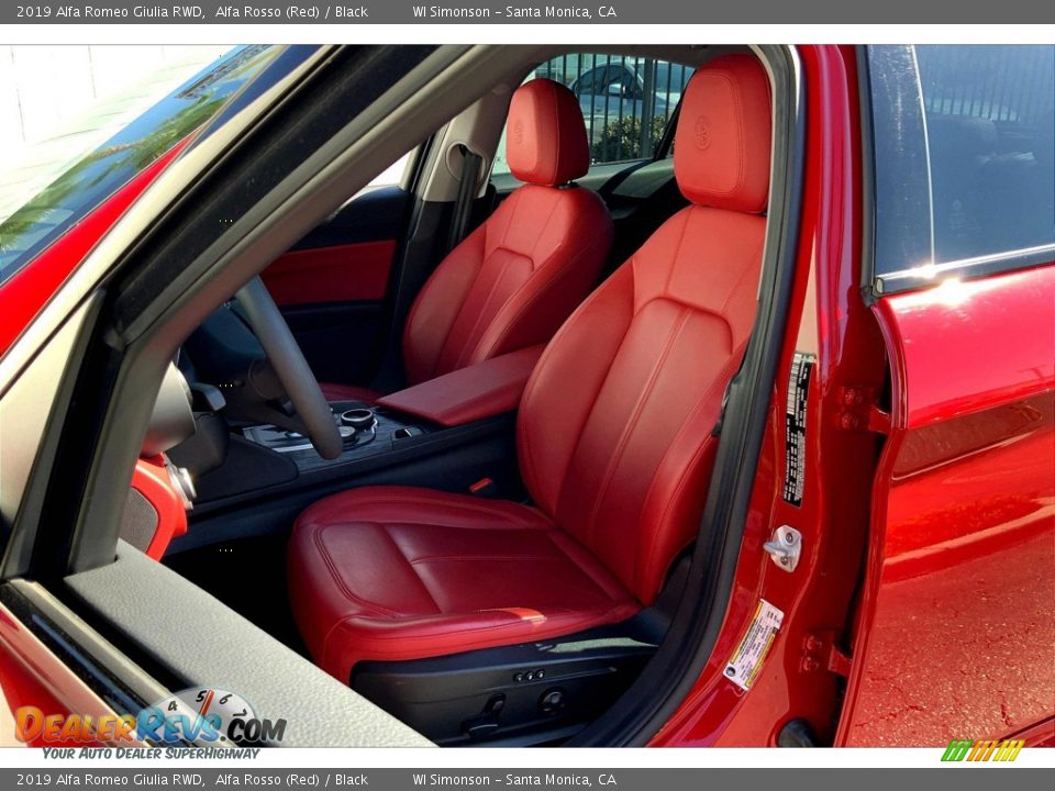 Front Seat of 2019 Alfa Romeo Giulia RWD Photo #26