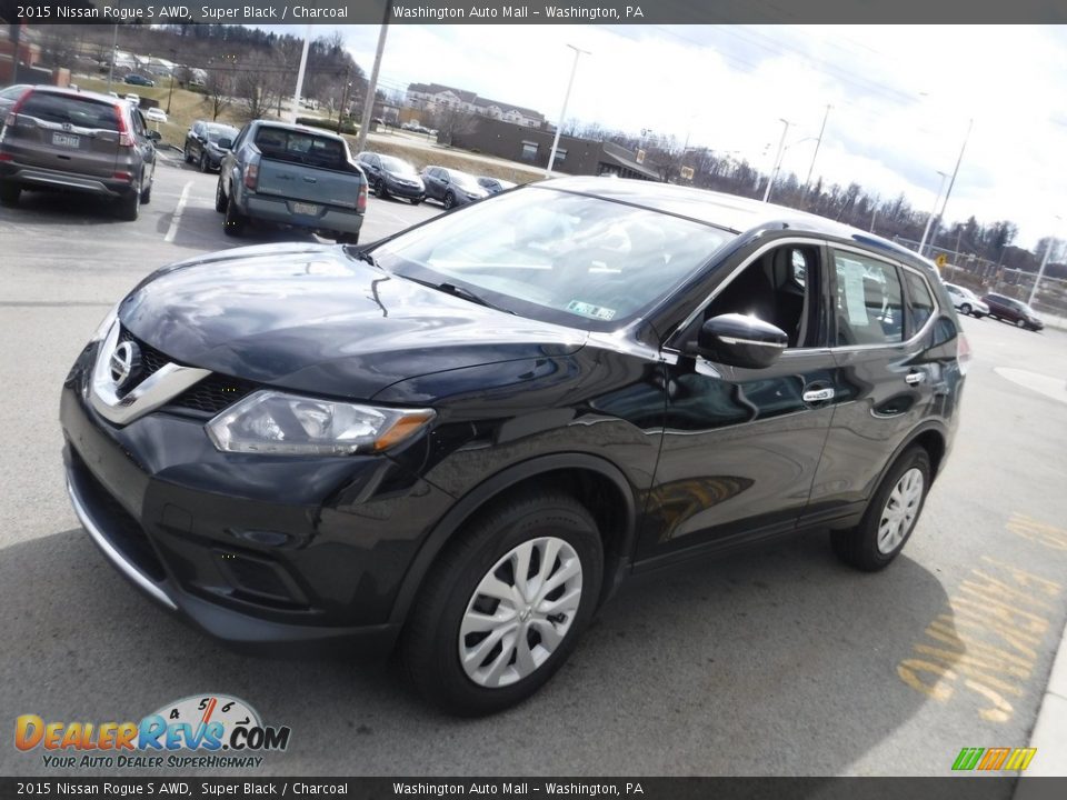 2015 Nissan Rogue S AWD Super Black / Charcoal Photo #5