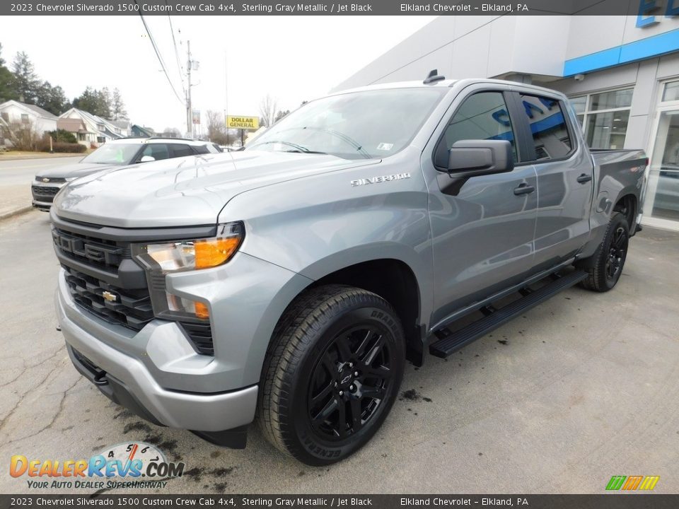 2023 Chevrolet Silverado 1500 Custom Crew Cab 4x4 Sterling Gray Metallic / Jet Black Photo #3