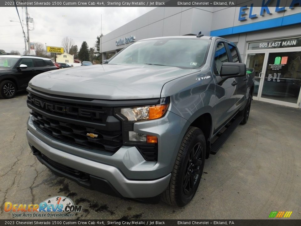 2023 Chevrolet Silverado 1500 Custom Crew Cab 4x4 Sterling Gray Metallic / Jet Black Photo #4