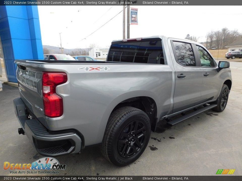 2023 Chevrolet Silverado 1500 Custom Crew Cab 4x4 Sterling Gray Metallic / Jet Black Photo #10