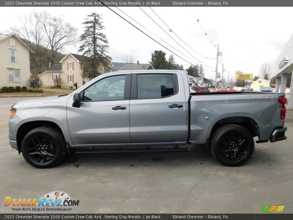 2023 Chevrolet Silverado 1500 Custom Crew Cab 4x4 Sterling Gray Metallic / Jet Black Photo #14